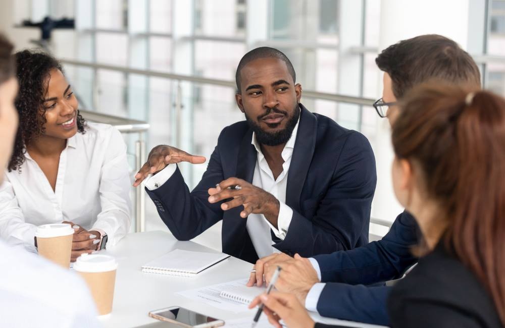 Collaborez avec des clients à l’international et restez salarié dans votre pays